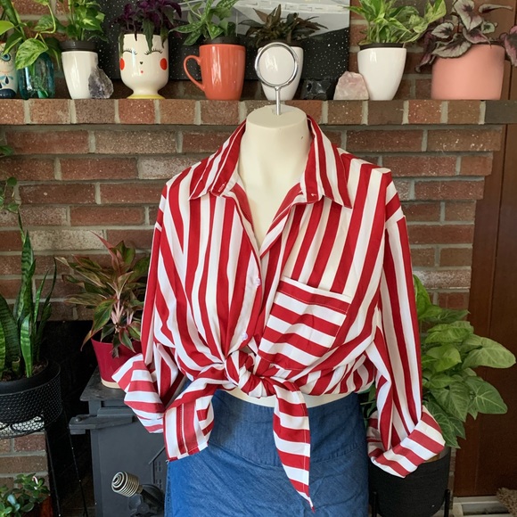 Silky red and white striped top - Picture 2 of 6